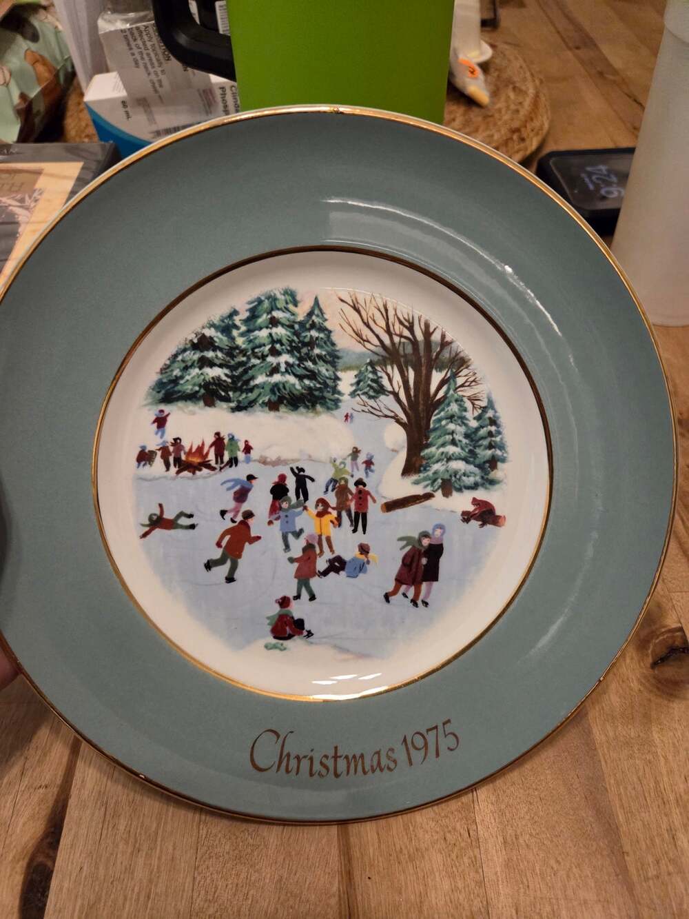 Vintage 1975 Avon Christmas Collector Plate Skaters on the Pond Wedgwood 9”